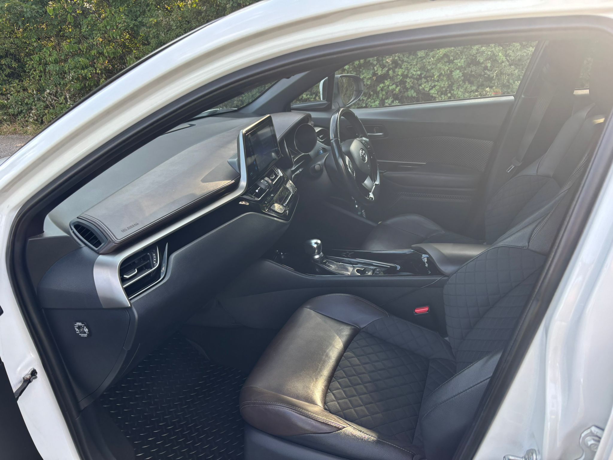 Toyota C-HR 1.8VVT-h Brothers Car Sales 